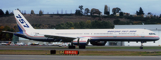 Boeing 757-300 Boeing House Color with stand